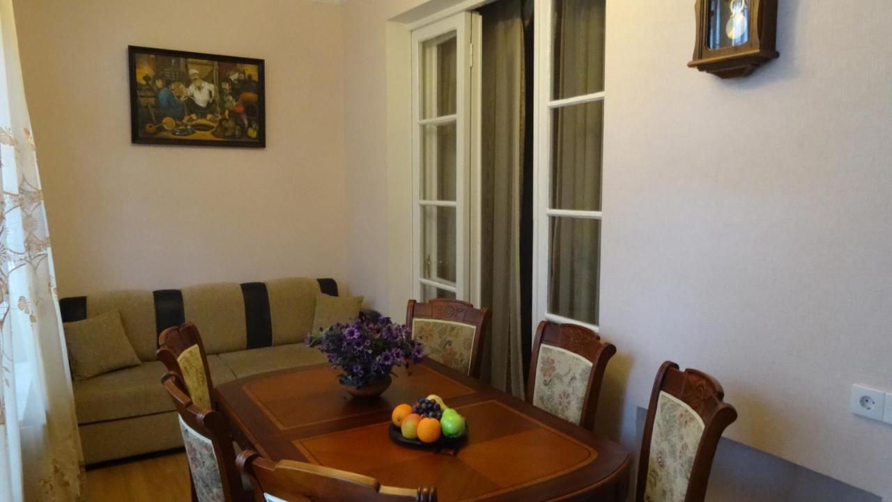 Apartment Vake-Saburtalo Tbilissi Extérieur photo